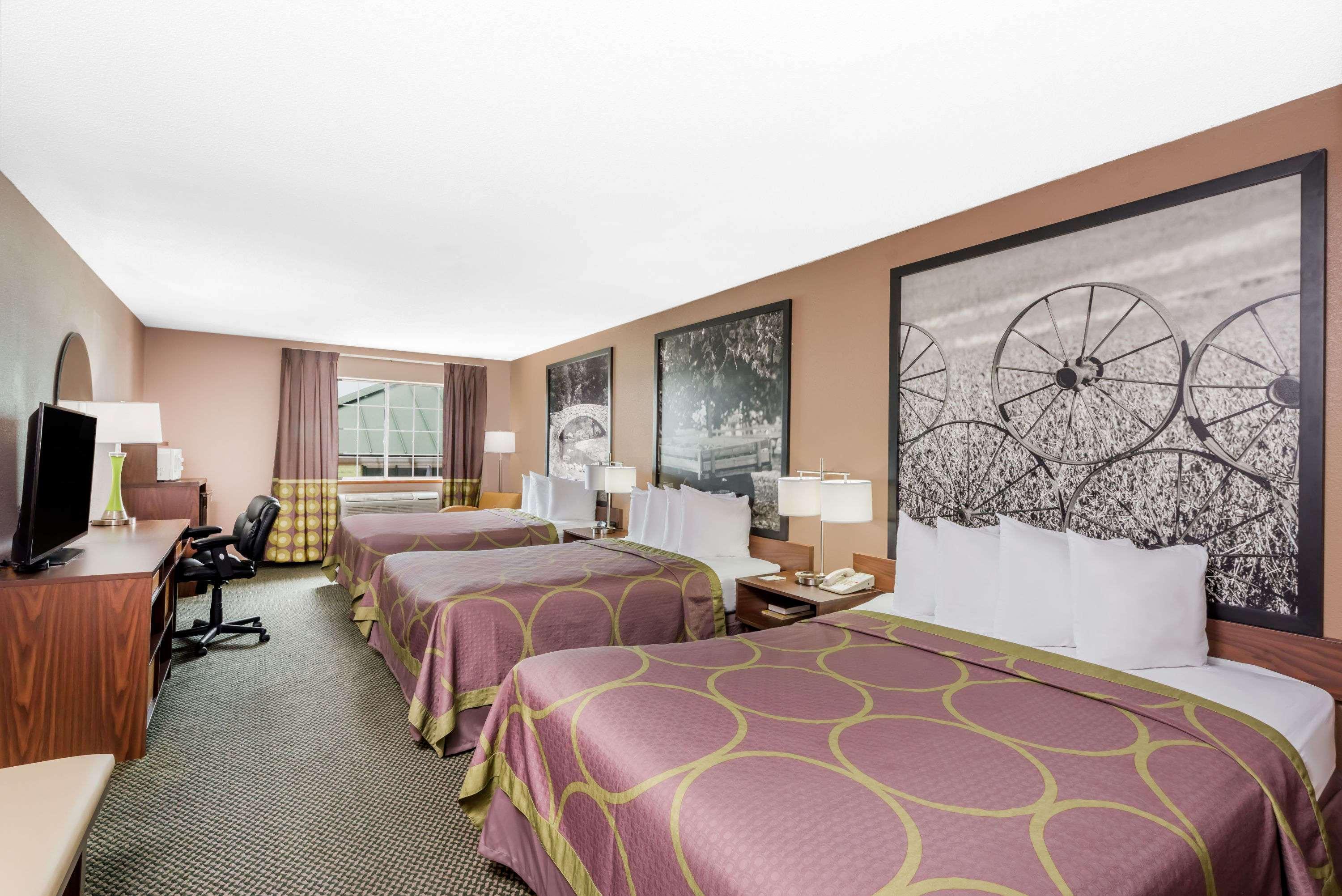 Super 8 By Wyndham Winfield-Quail Ridge Area Hotel Exterior foto